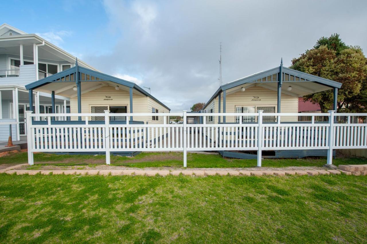 Wallaroo Beachfront Tourist Park Екстер'єр фото