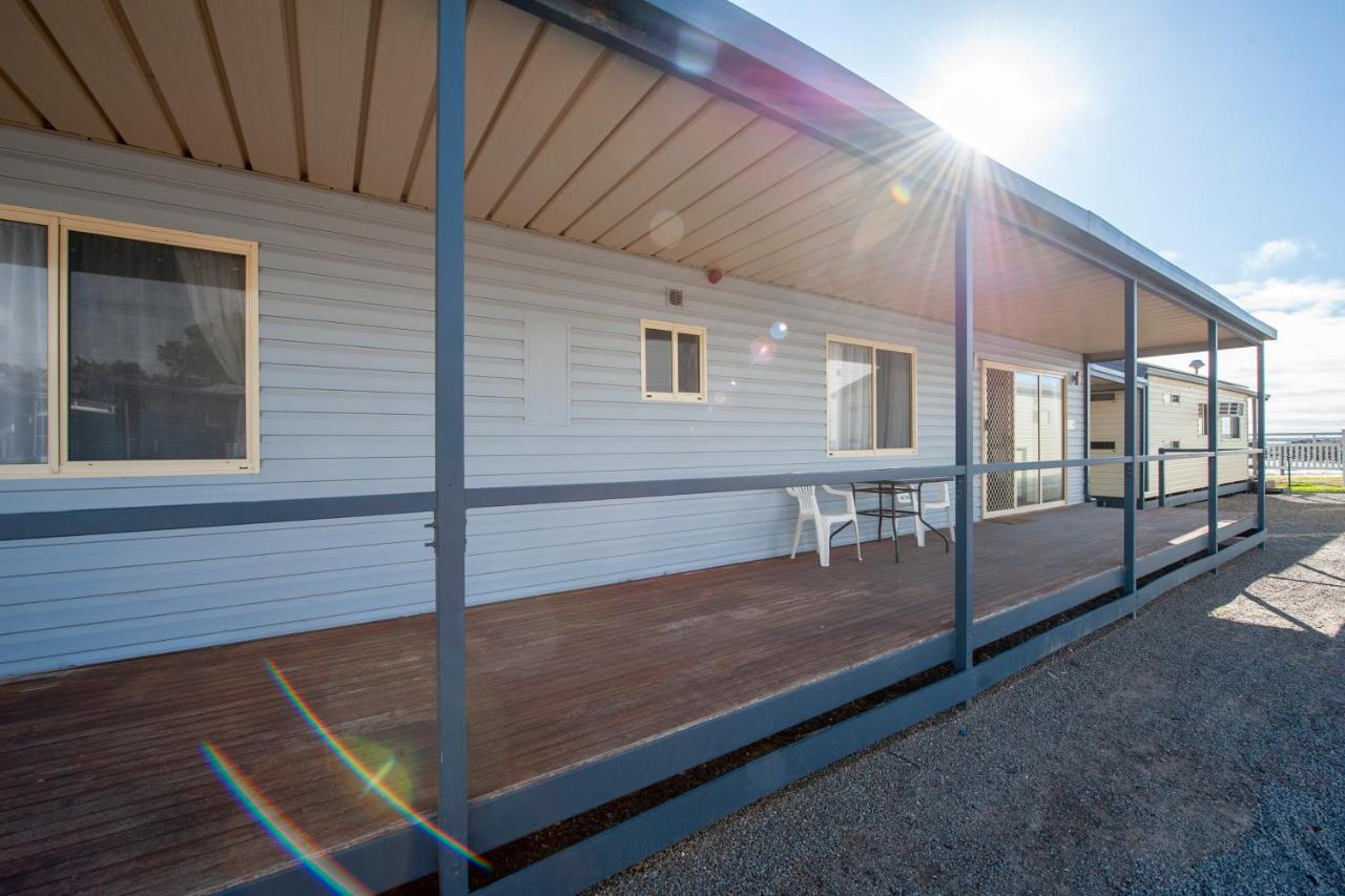 Wallaroo Beachfront Tourist Park Екстер'єр фото