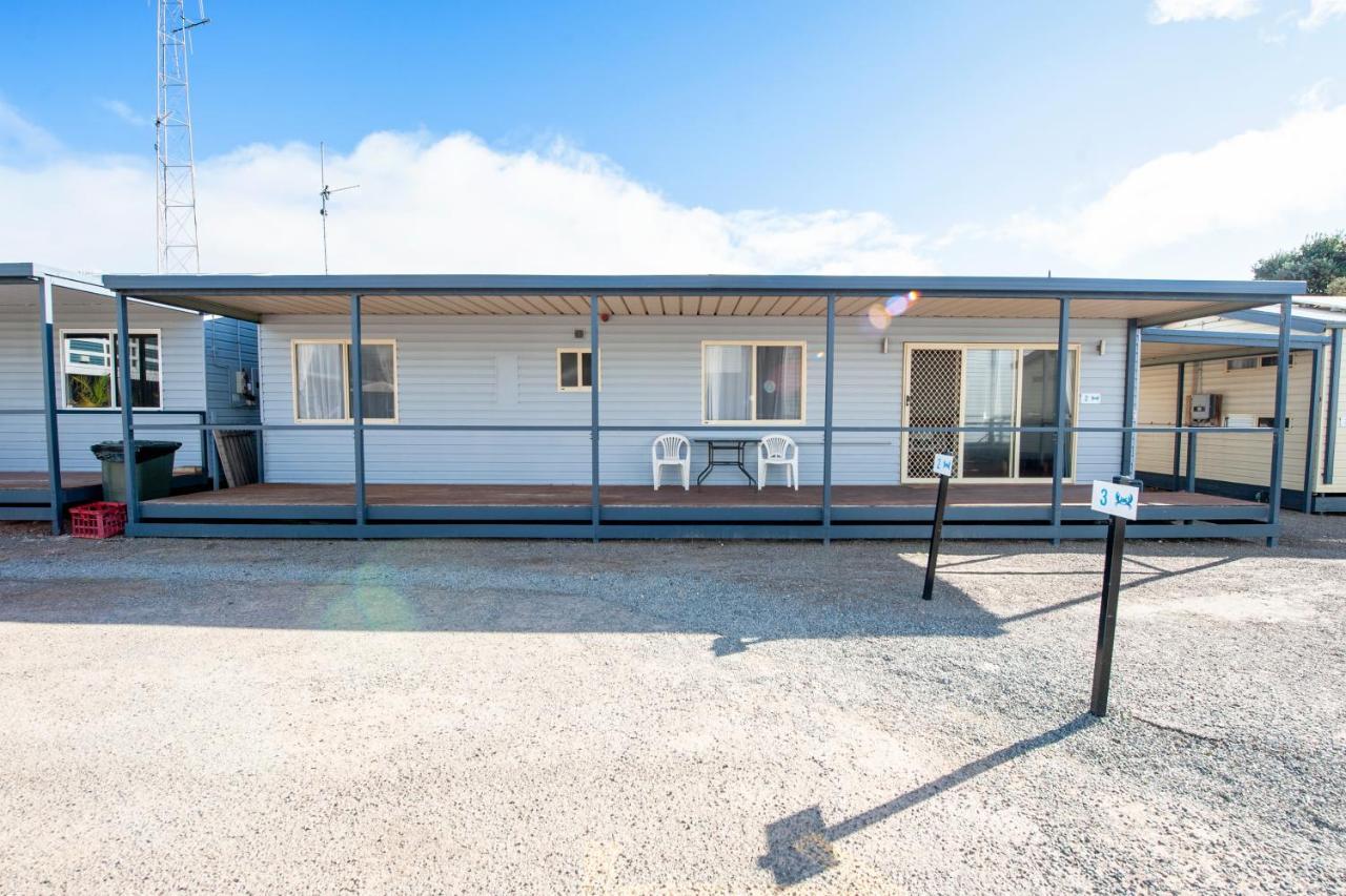 Wallaroo Beachfront Tourist Park Екстер'єр фото