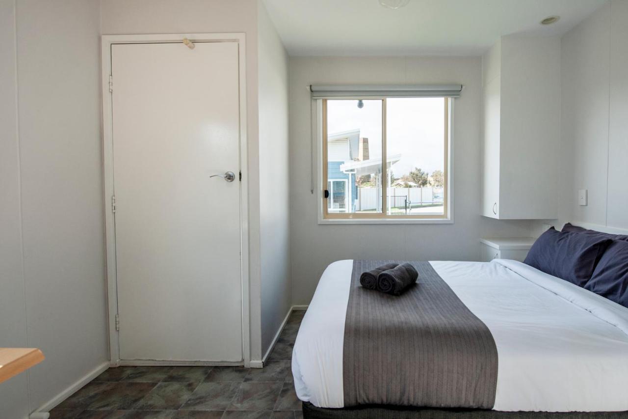 Wallaroo Beachfront Tourist Park Екстер'єр фото
